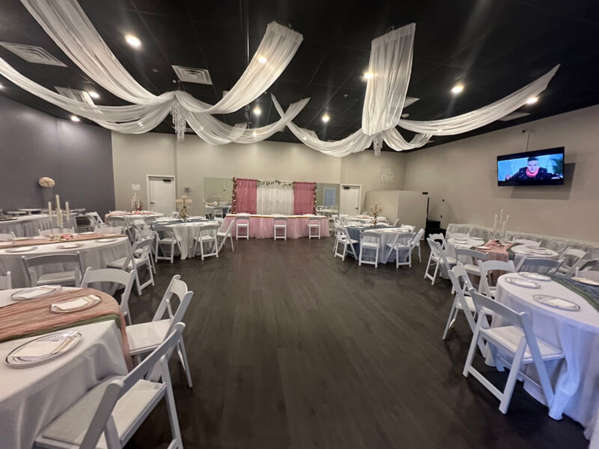 Quinceañera reception setting for up to 100 guests at The Cove at St. Johns, Fruit Cove FL (photo 10)